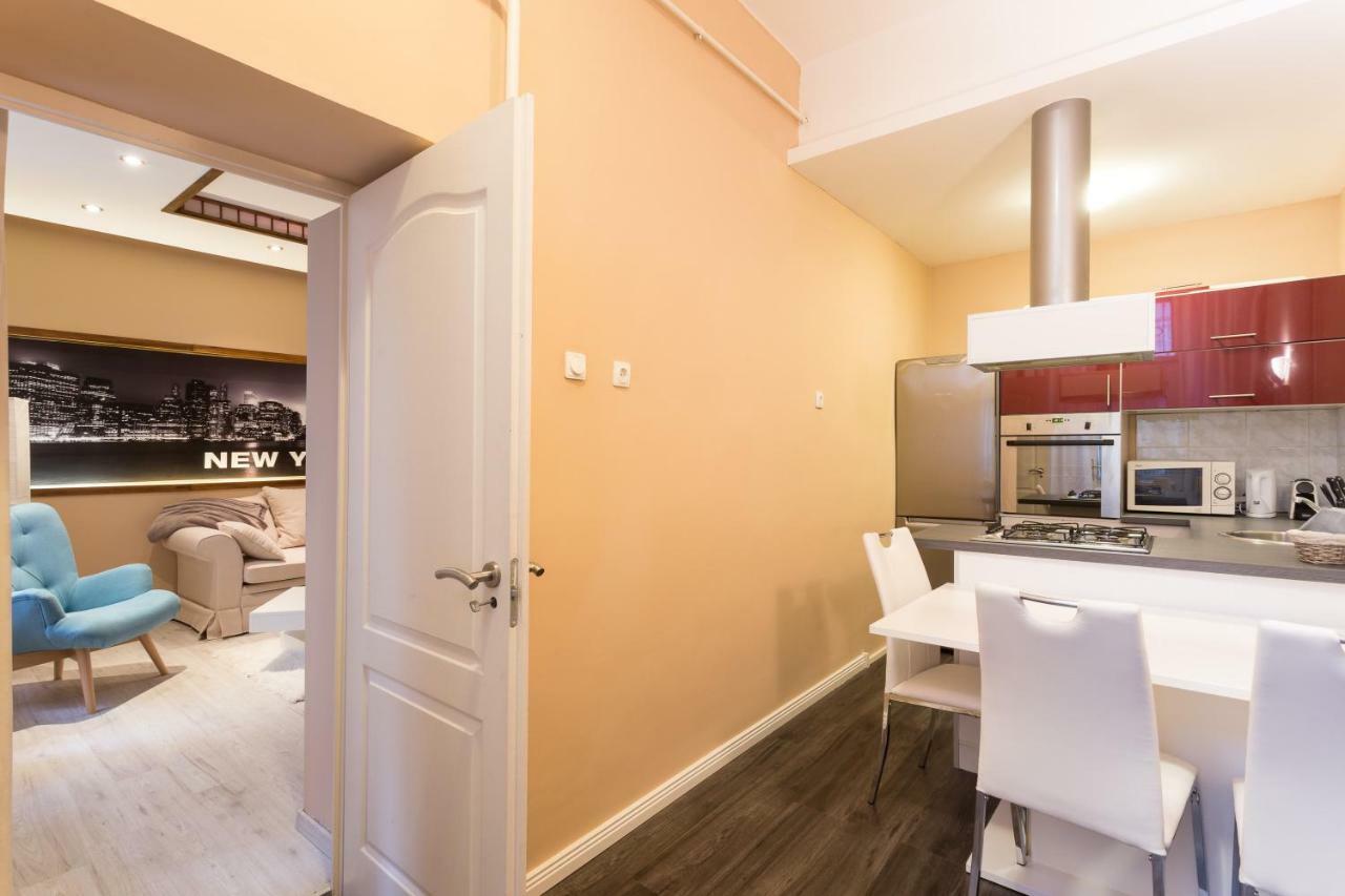 Super Nice Super Location - 2 بودابست المظهر الخارجي الصورة